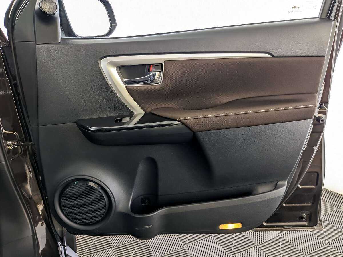 Купить Toyota Fortuner, 2018, 57 388 км, фото №20