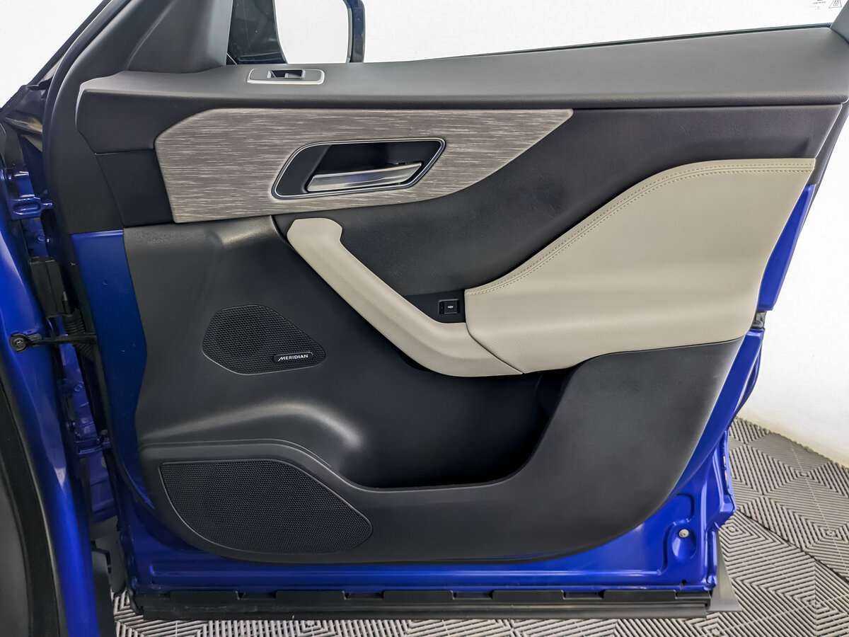 Купить Jaguar F-Pace, 2017, 110 627 км, фото №24