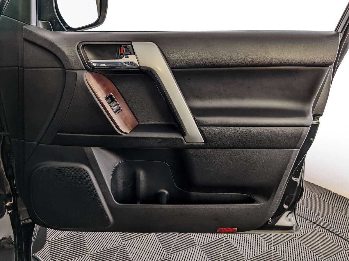 Купить Toyota Land Cruiser Prado, 2016, 180 659 км, фото №22
