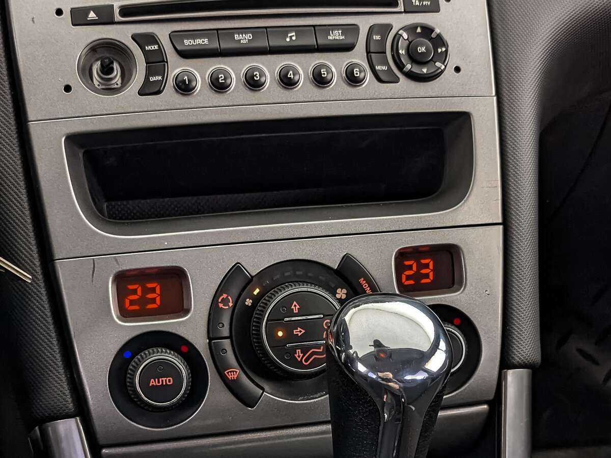 Купить Peugeot 308, 2011, 114 000 км, фото №22