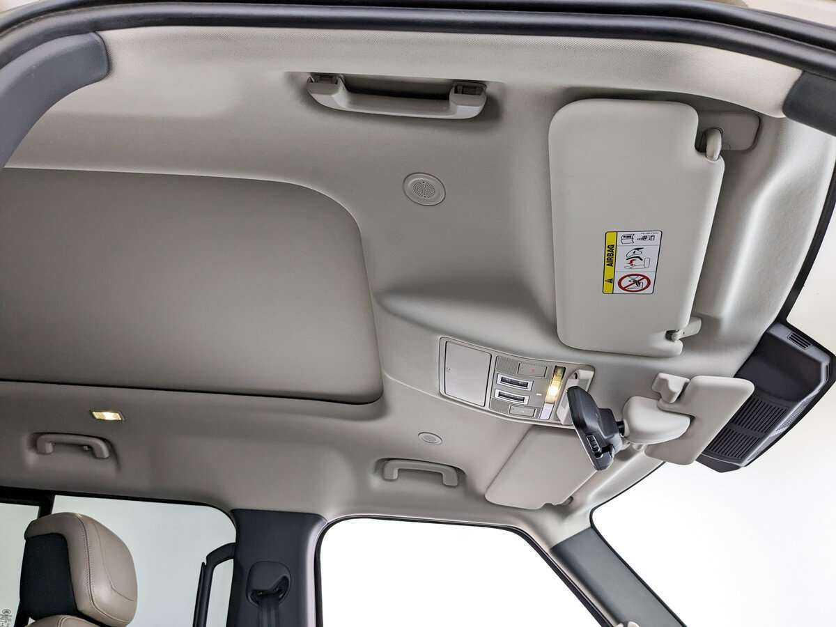 Купить Land Rover Defender 110, 2021, 75 671 км, фото №17