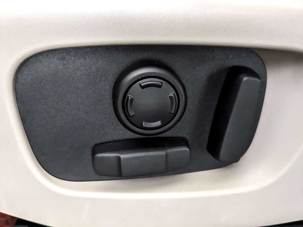 Купить Land Rover Discovery, 2018, 114 610 км, фото №17