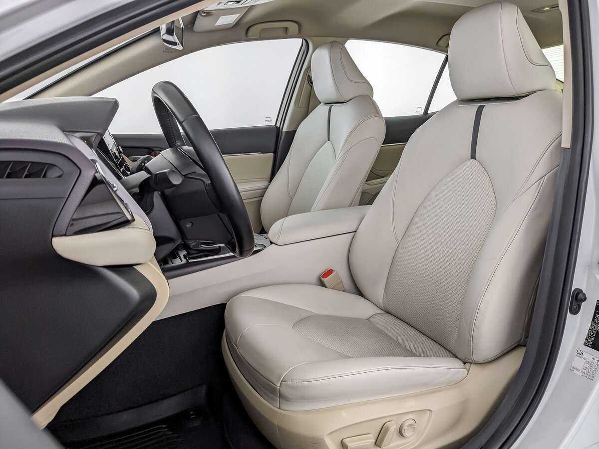 Купить Toyota Camry, 2021, 85 000 км, фото №16