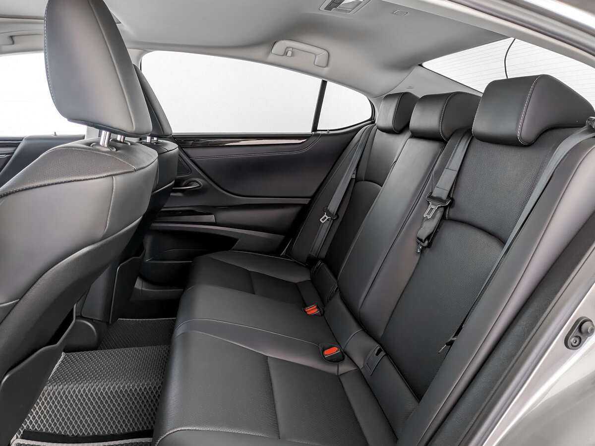 Купить Lexus ES 200, 2020, 89 000 км, фото №10