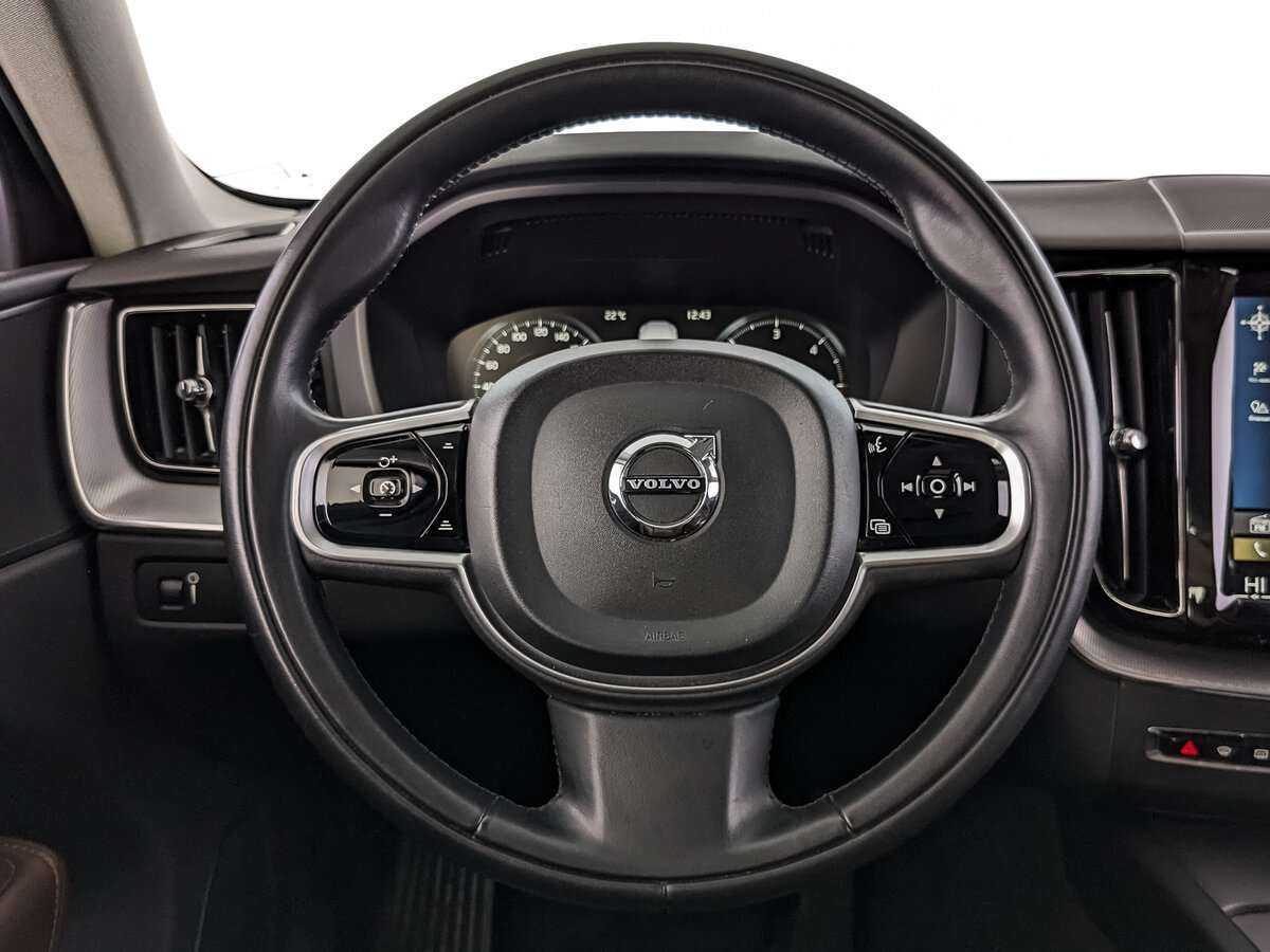 Купить Volvo XC60, 2018, 121 309 км, фото №17