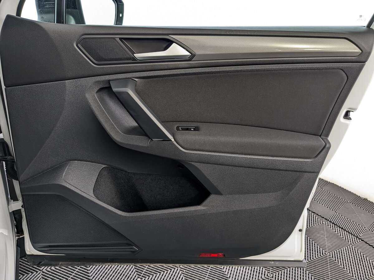 Купить Volkswagen Tiguan, 2020, 80 905 км, фото №25