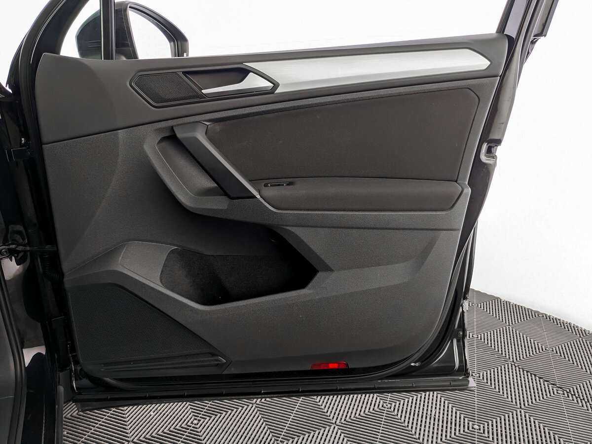 Купить Volkswagen Tiguan, 2021, 81 187 км, фото №20