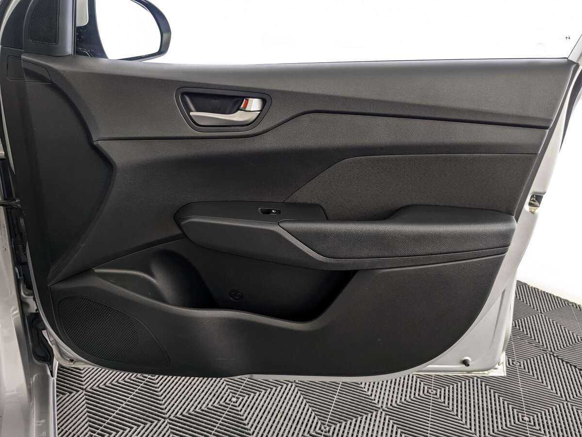 Купить Hyundai Solaris, 2018, 86 879 км, фото №21