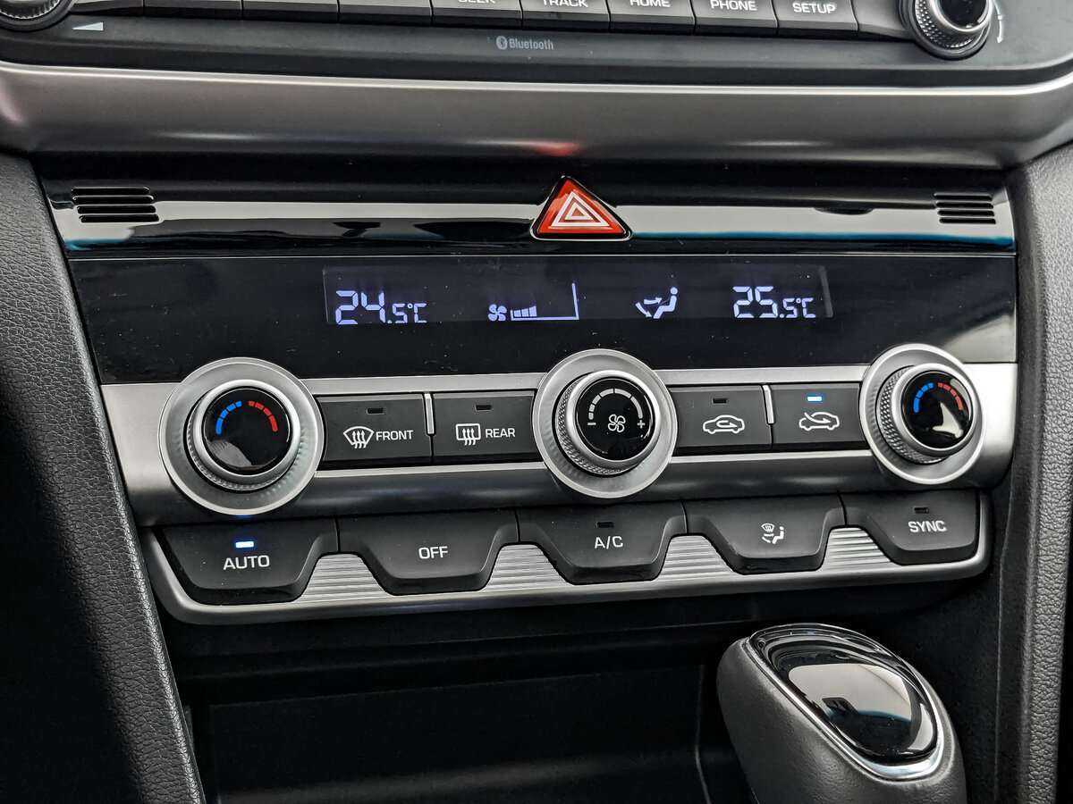 Купить Hyundai Elantra, 2020, 68 111 км, фото №21