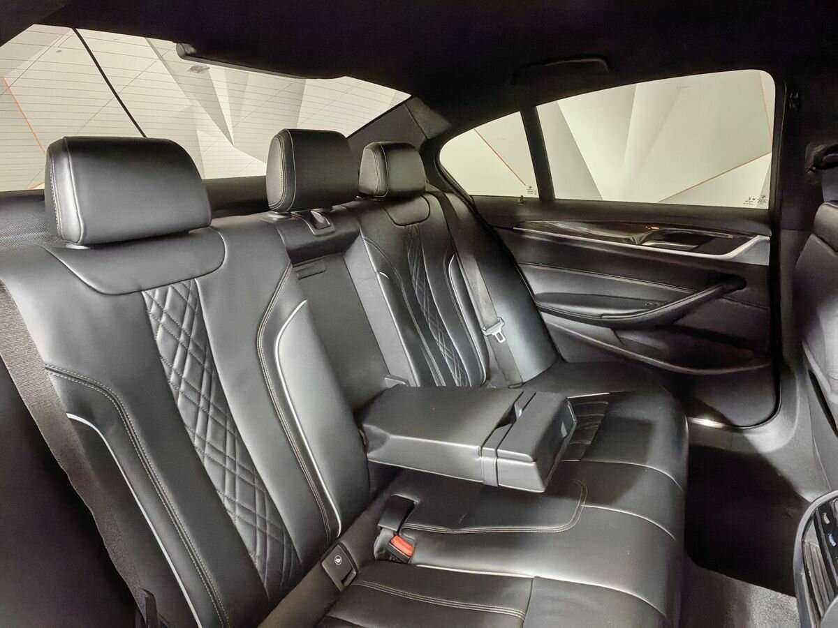 Купить BMW 5 серии 530i xDrive, 2017, 155 765 км, фото №10