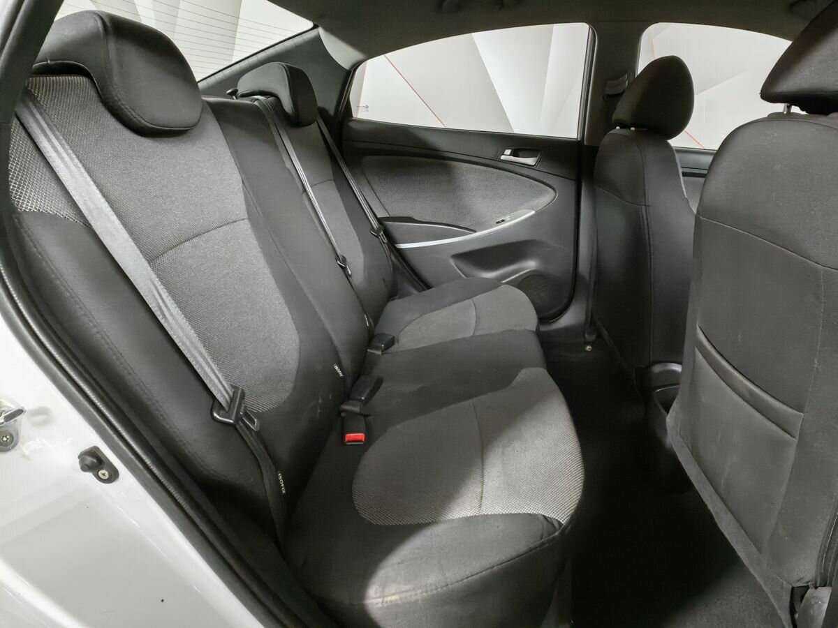 Купить Hyundai Solaris, 2013, 200 731 км, фото №12