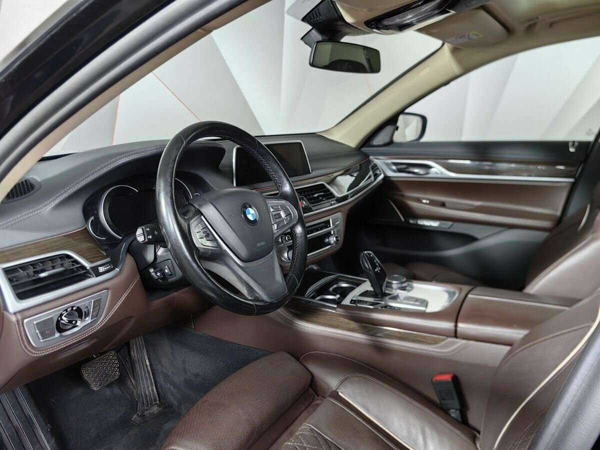 Купить BMW 7 серии Long 730Ld xDrive, 2017, 198 101 км, фото №13
