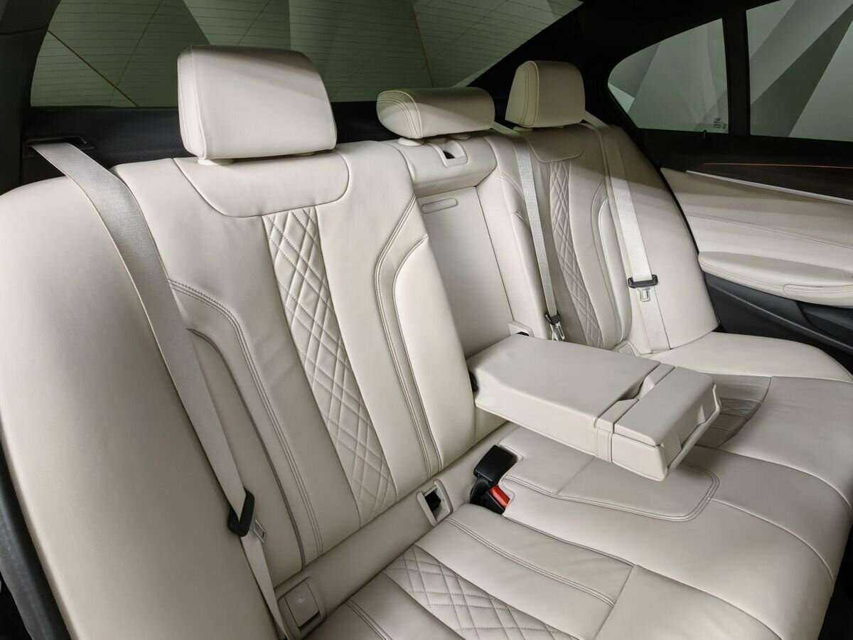 Купить BMW 5 серии 530d xDrive, 2019, 94 176 км, фото №13