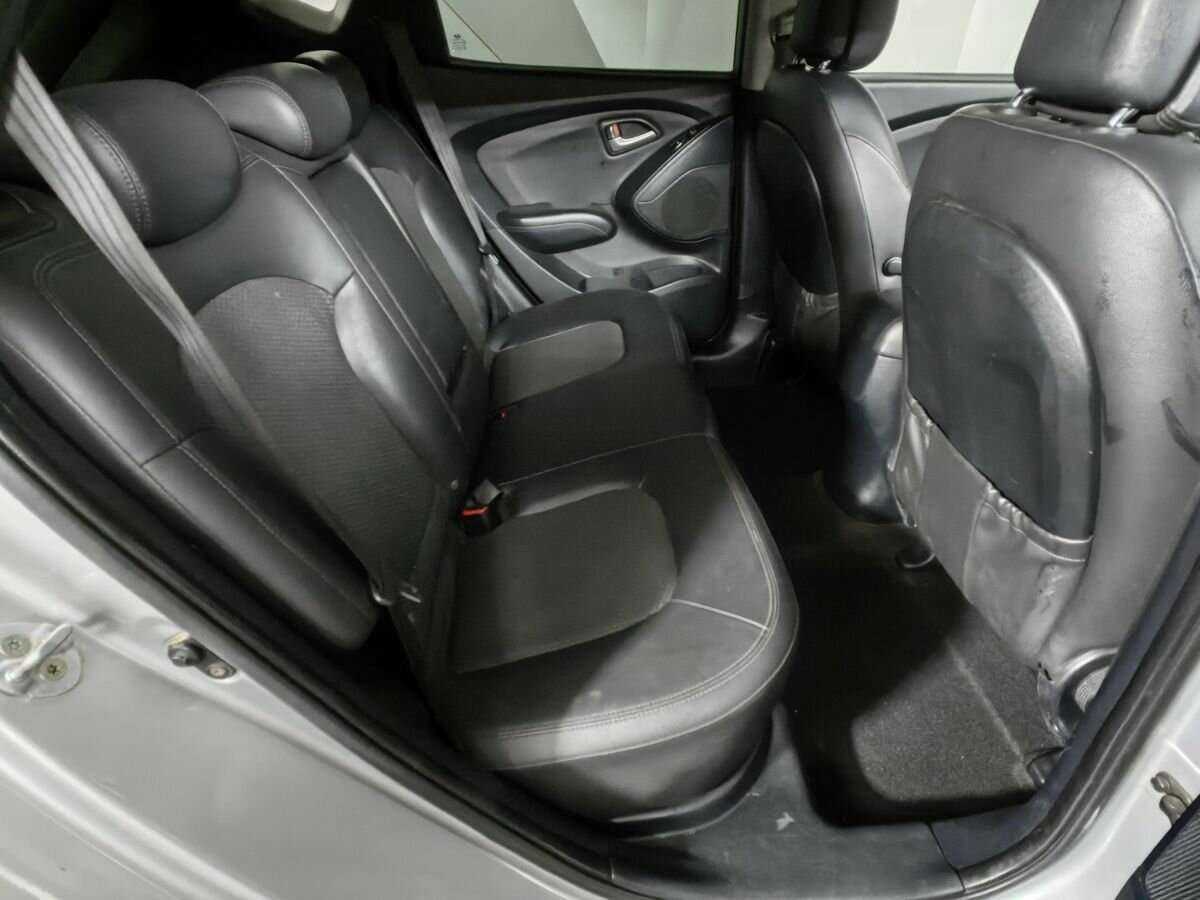 Купить Hyundai ix35, 2010, 185 631 км, фото №12