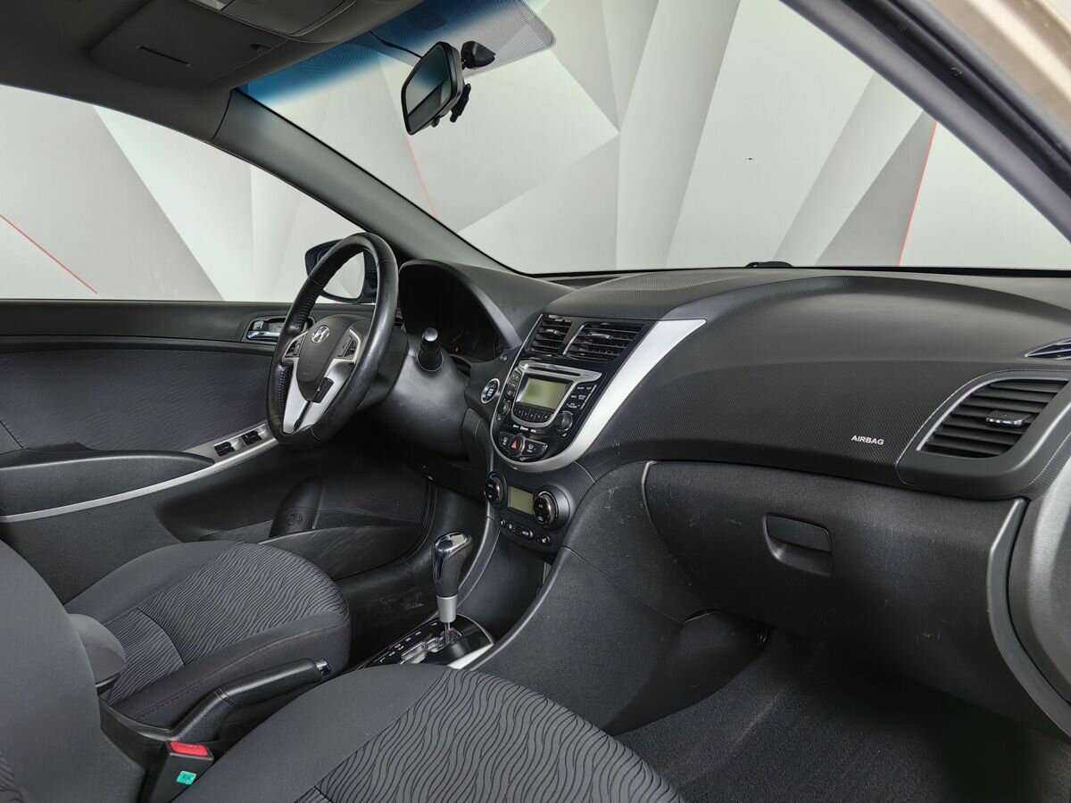 Купить Hyundai Solaris, 2011, 122 814 км, фото №9