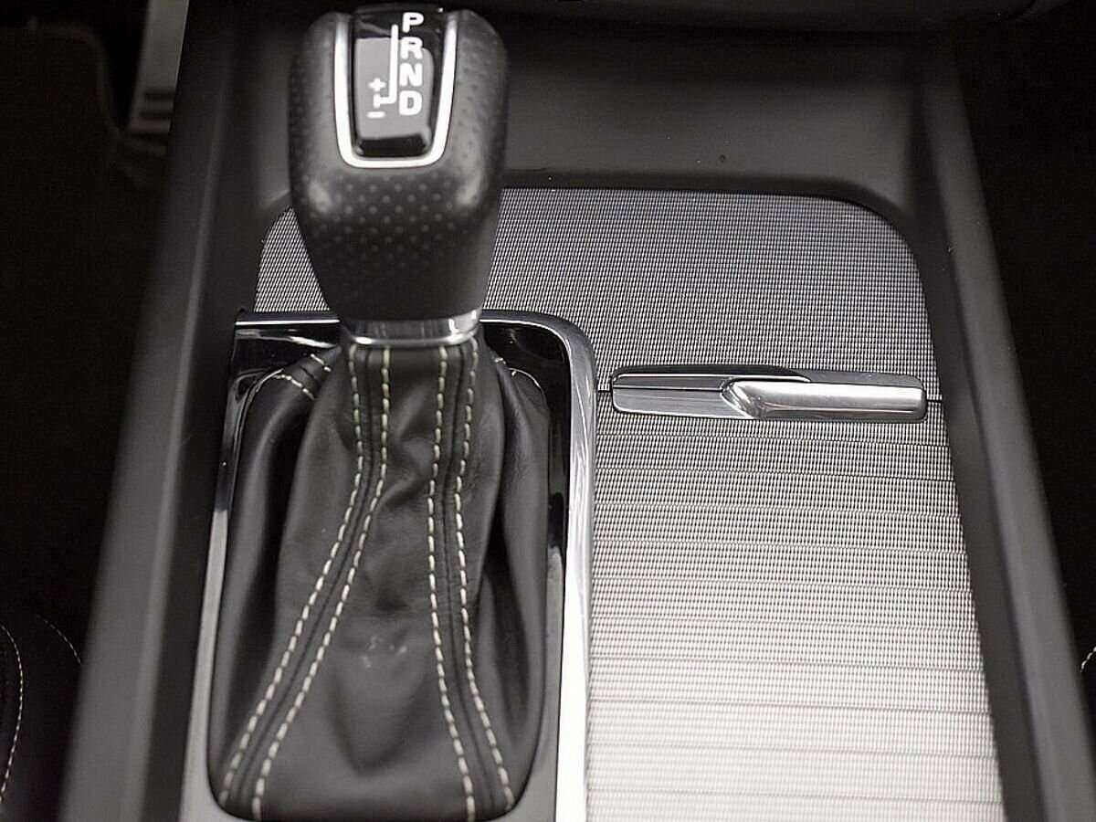 Купить Volvo XC60, 2018, 215 353 км, фото №17