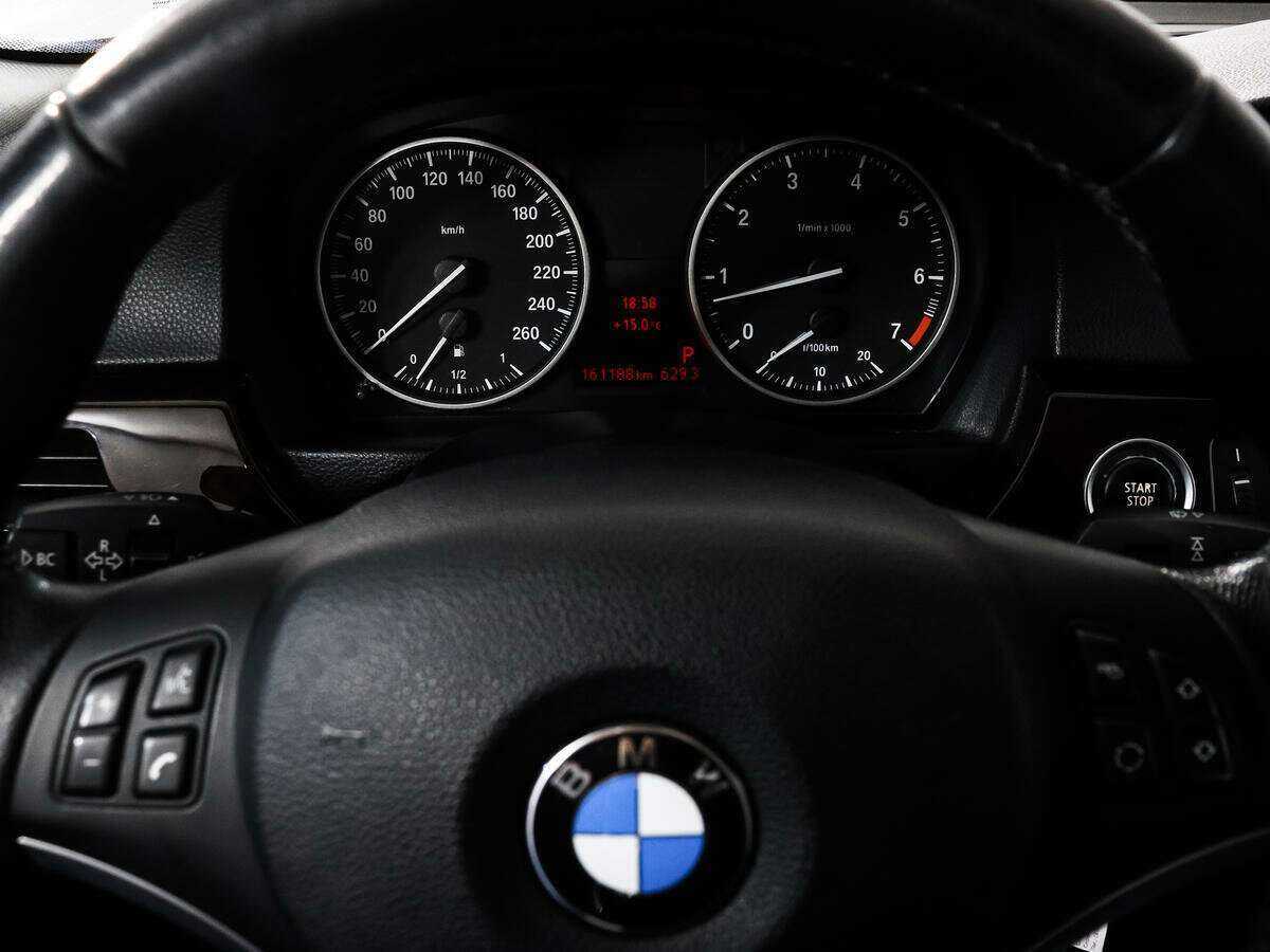Купить BMW 3 серии 320i, 2011, 161 162 км, фото №18