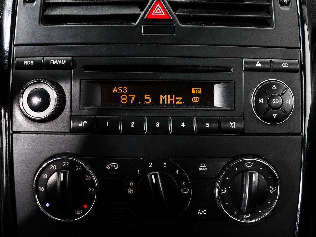 Купить Mercedes-Benz A-Класс 180, 2010, 218 940 км, фото №13