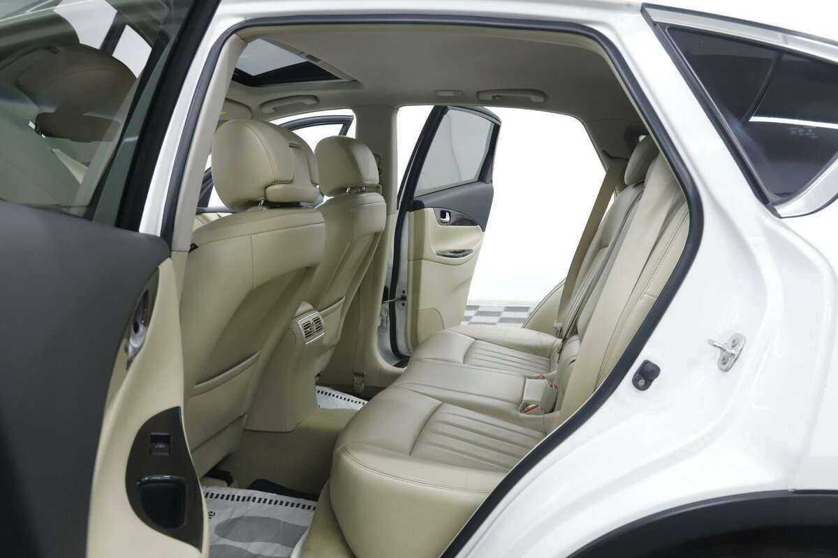 Купить Infiniti QX50, 2016, 117 500 км, фото №24