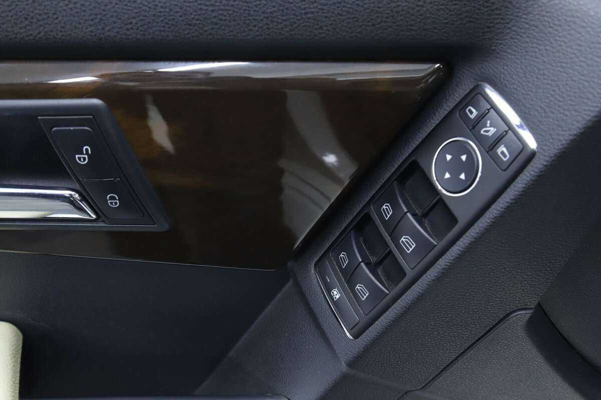 Купить Mercedes-Benz GLK-Класс 350, 2010, 186 500 км, фото №9