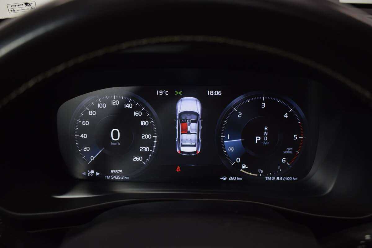 Купить Volvo XC40, 2019, 83 876 км, фото №18