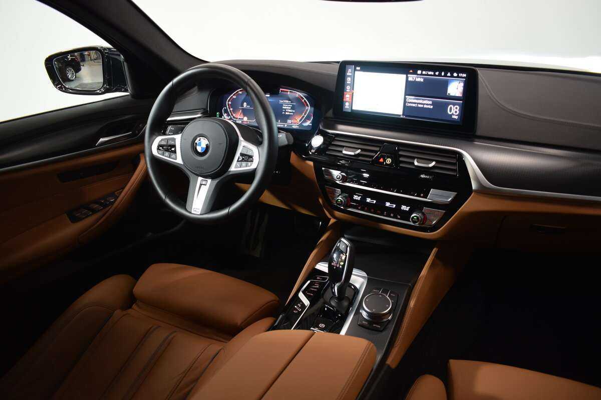 Купить BMW 5 серии 520i, 2023, 11 731 км, фото №10