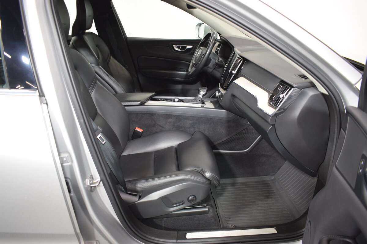 Купить Volvo XC60, 2020, 131 511 км, фото №13