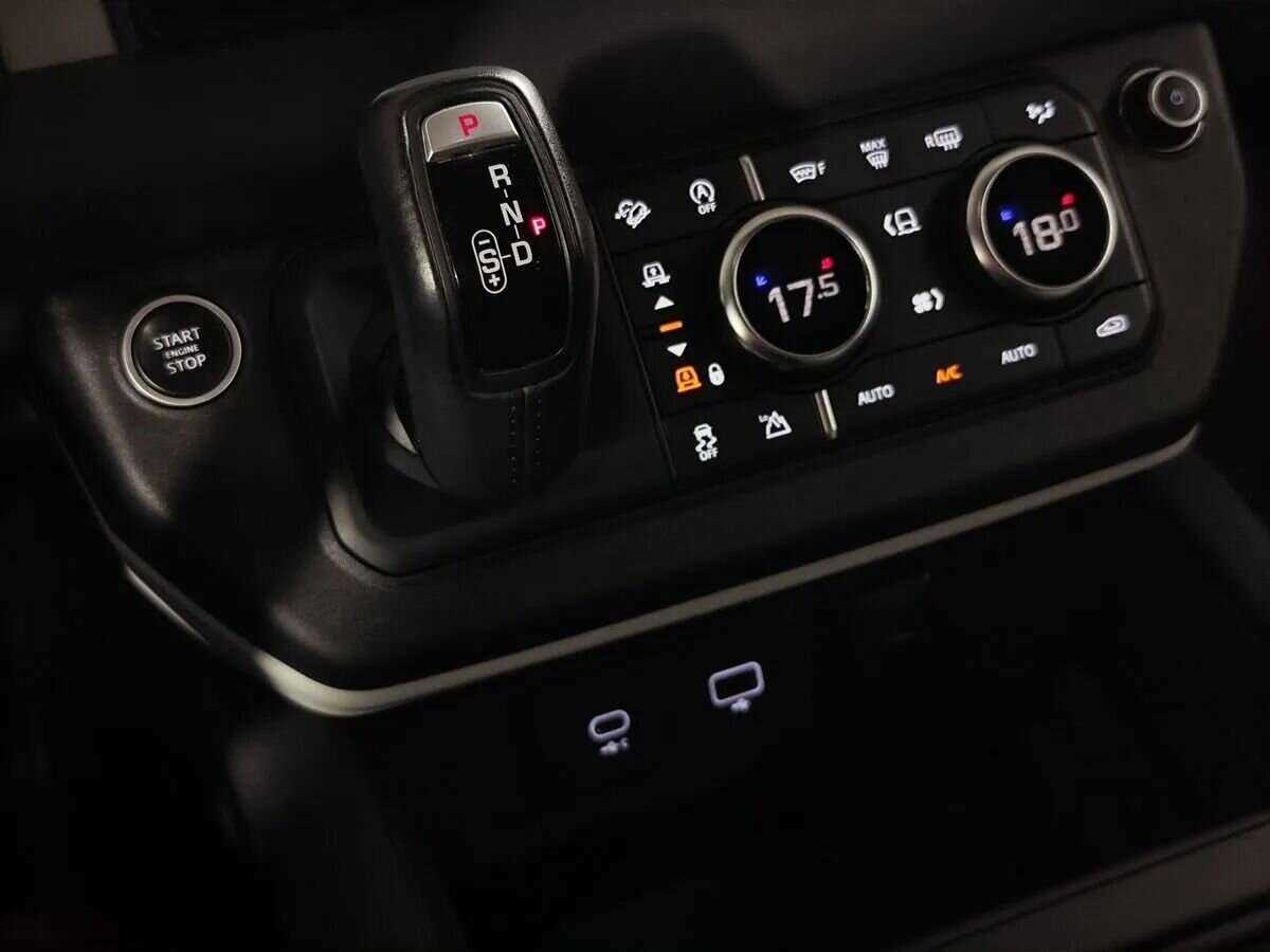 Купить Land Rover Defender 110, 2021, 66 500 км, фото №15