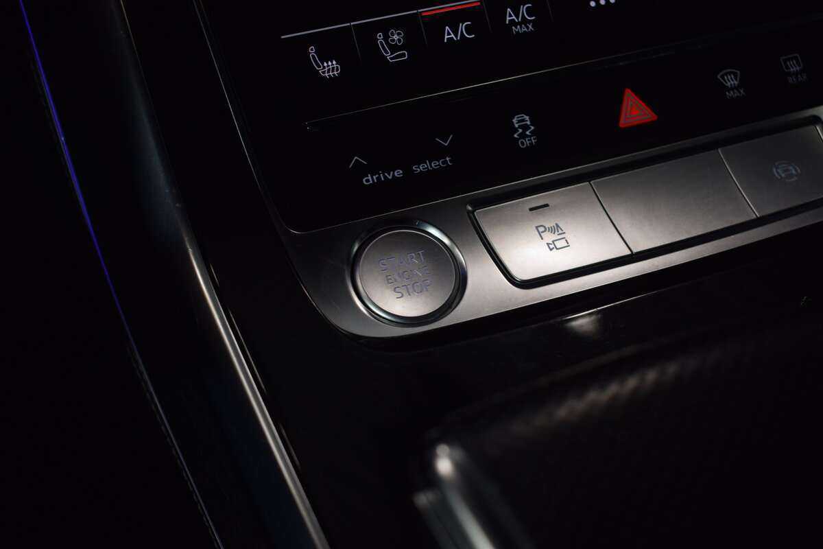 Купить Audi Q8 55 TFSI, 2019, 107 000 км, фото №29