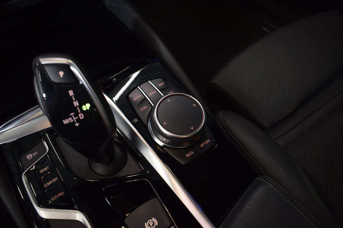 Купить BMW 5 серии 520d xDrive, 2019, 77 620 км, фото №30