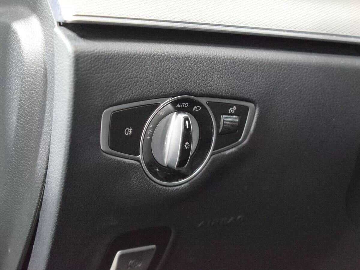 Купить Mercedes-Benz E-Класс 200, 2019, 125 198 км, фото №11