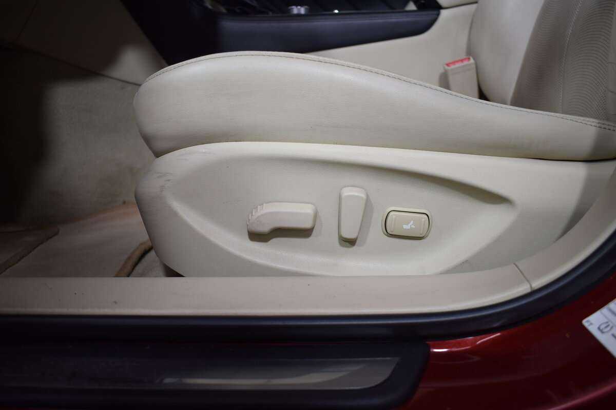 Купить Infiniti Q50, 2015, 263 000 км, фото №19