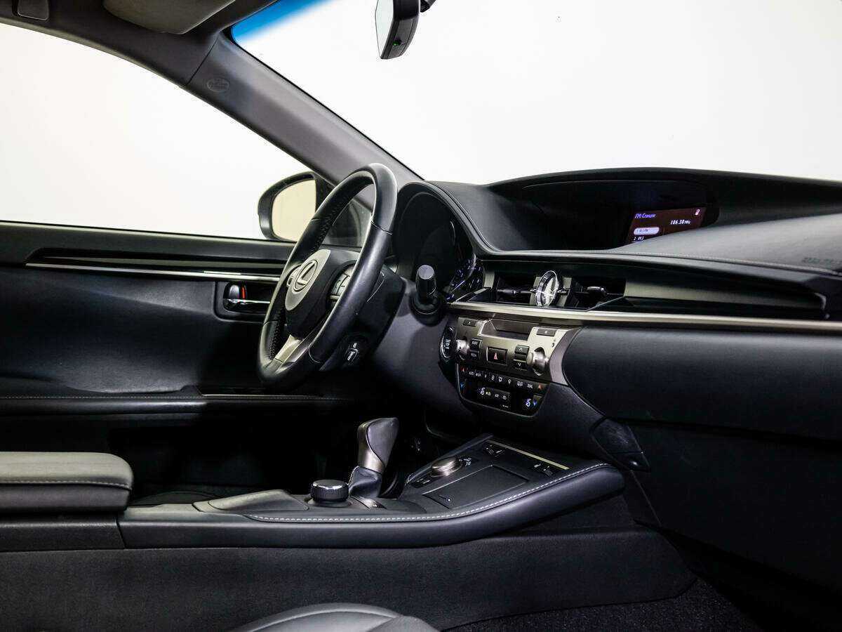 Купить Lexus ES 200, 2018, 79 188 км, фото №16