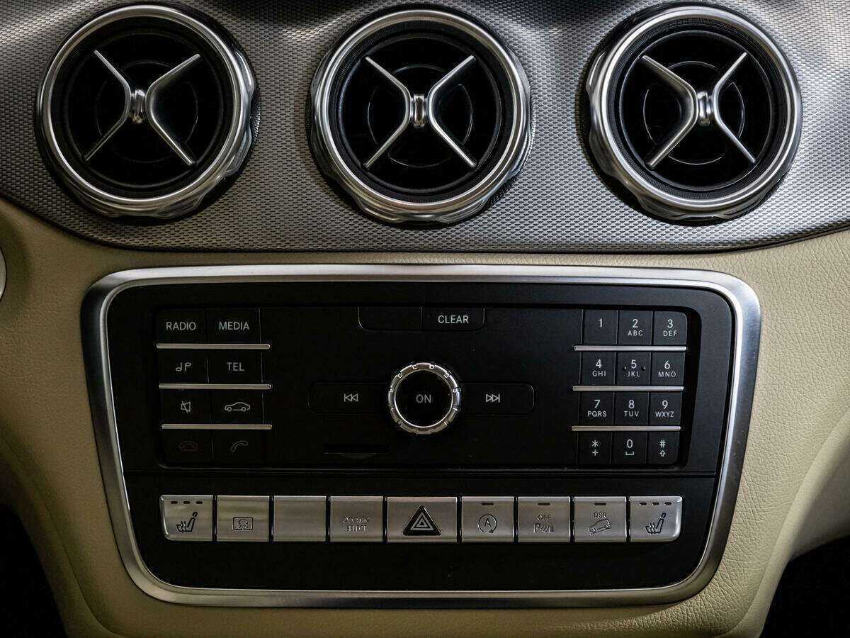 Купить Mercedes-Benz GLA 250, 2017, 57 900 км, фото №13