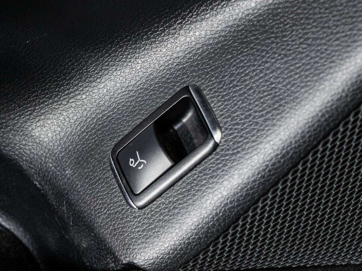 Купить Mercedes-Benz GLA 250, 2015, 245 593 км, фото №18