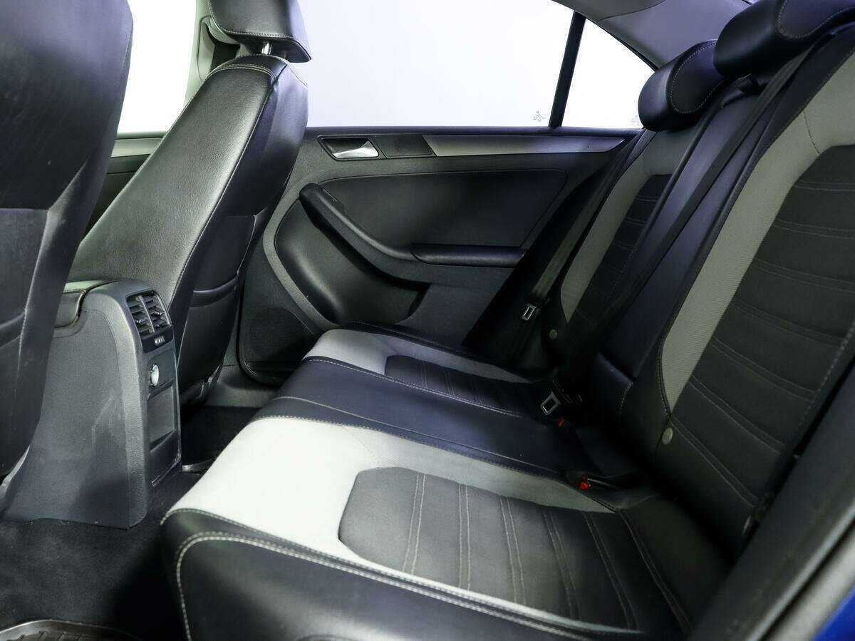 Купить Volkswagen Jetta, 2011, 310 569 км, фото №11