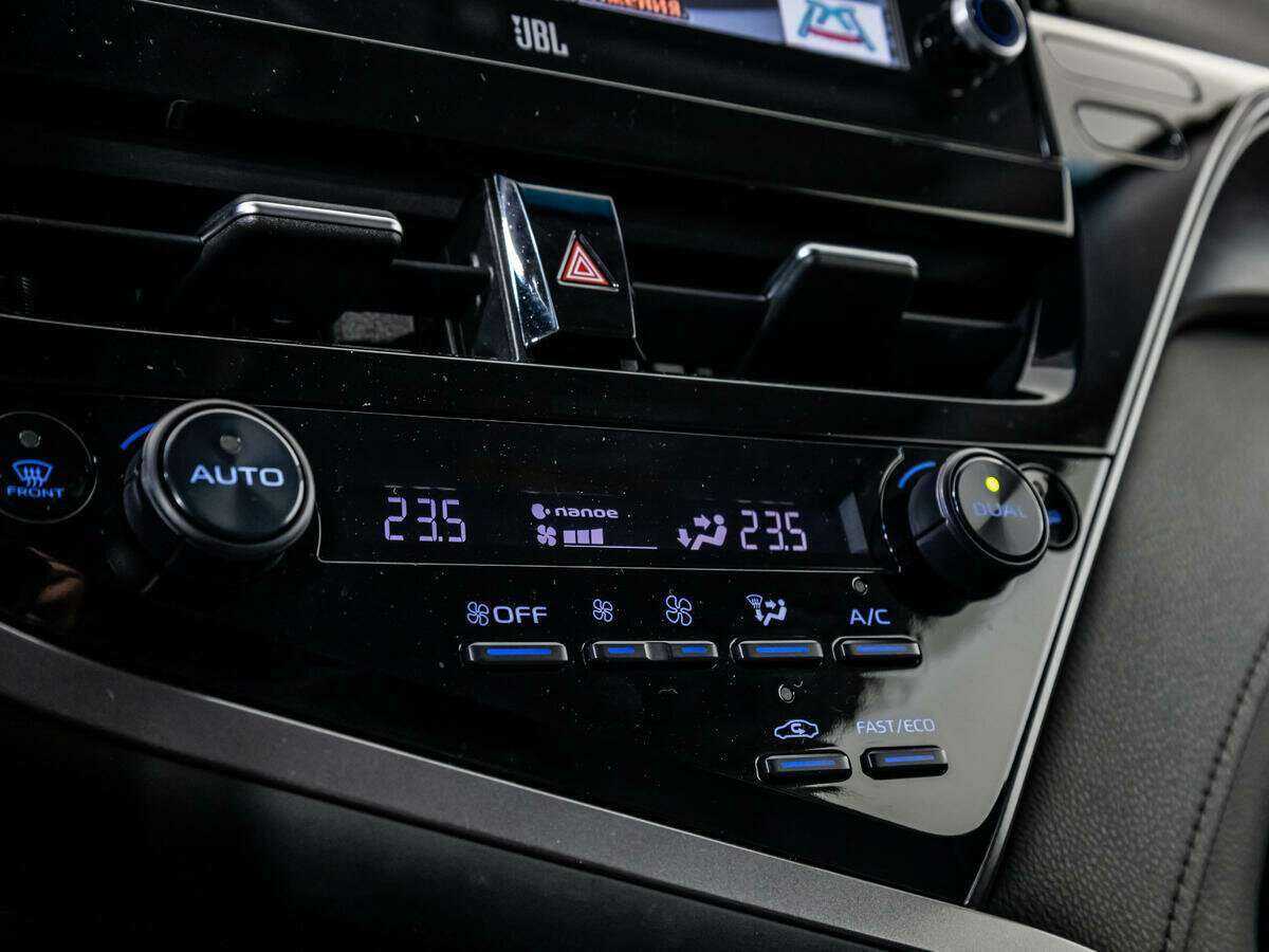 Купить Toyota Camry, 2021, 67 801 км, фото №13