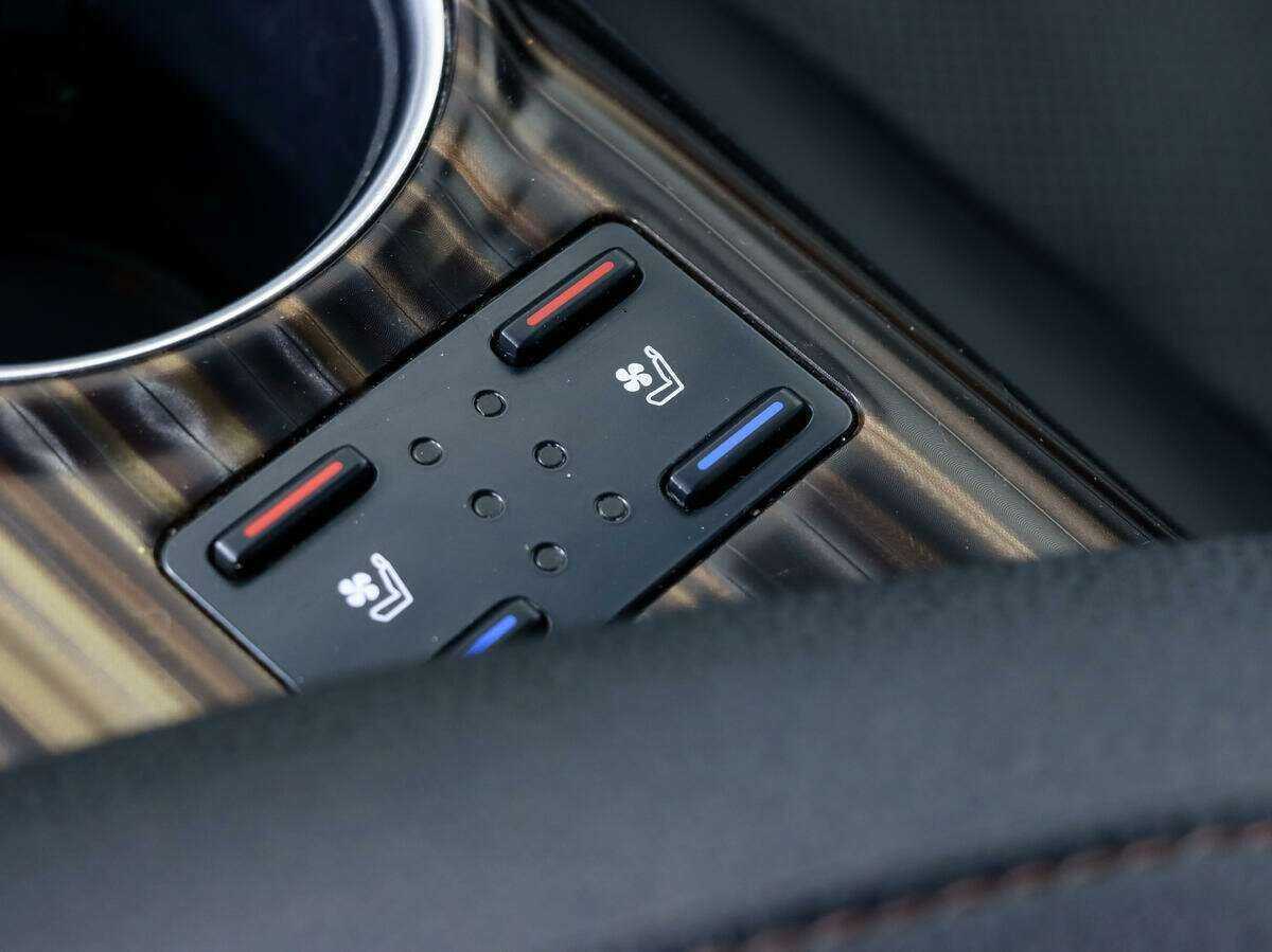 Купить Toyota Camry, 2019, 78 718 км, фото №17