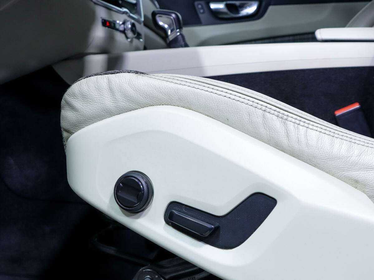 Купить Volvo XC60, 2018, 167 731 км, фото №18