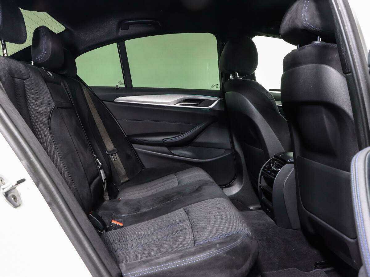 Купить BMW 5 серии 530i xDrive, 2017, 88 344 км, фото №17