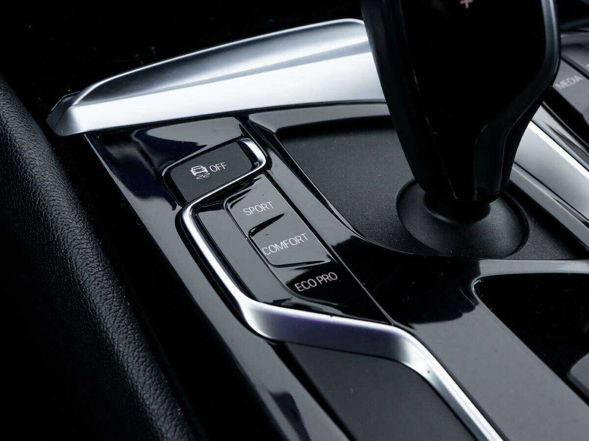 Купить BMW 5 серии 520d, 2019, 169 015 км, фото №13