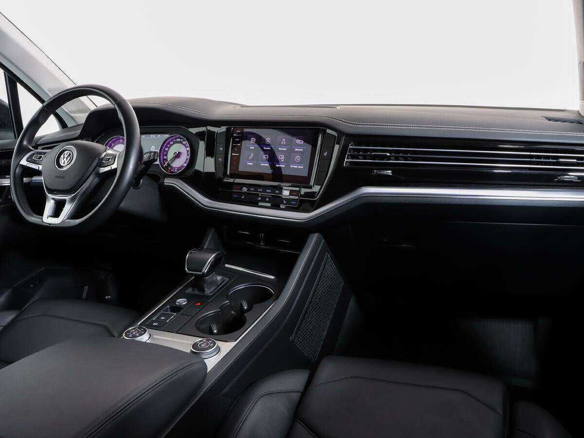 Купить Volkswagen Touareg, 2021, 104 000 км, фото №9