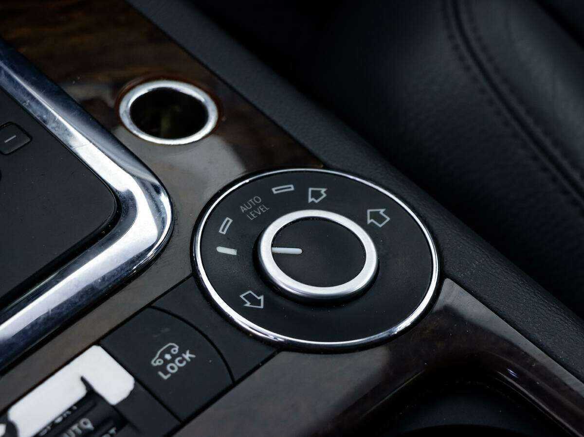 Купить Volkswagen Touareg, 2006, 261 584 км, фото №11