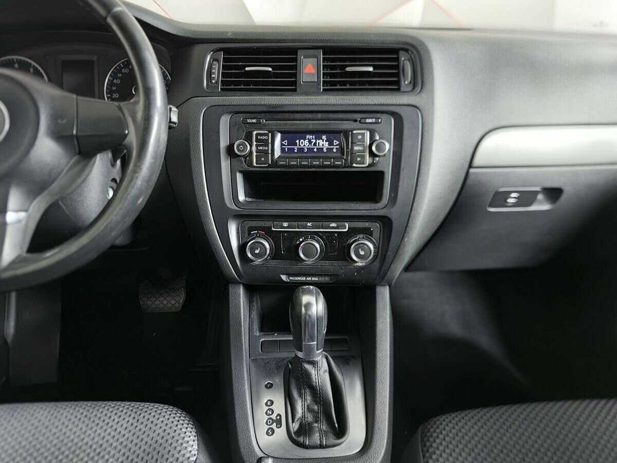Купить Volkswagen Jetta, 2011, 245 345 км, фото №11