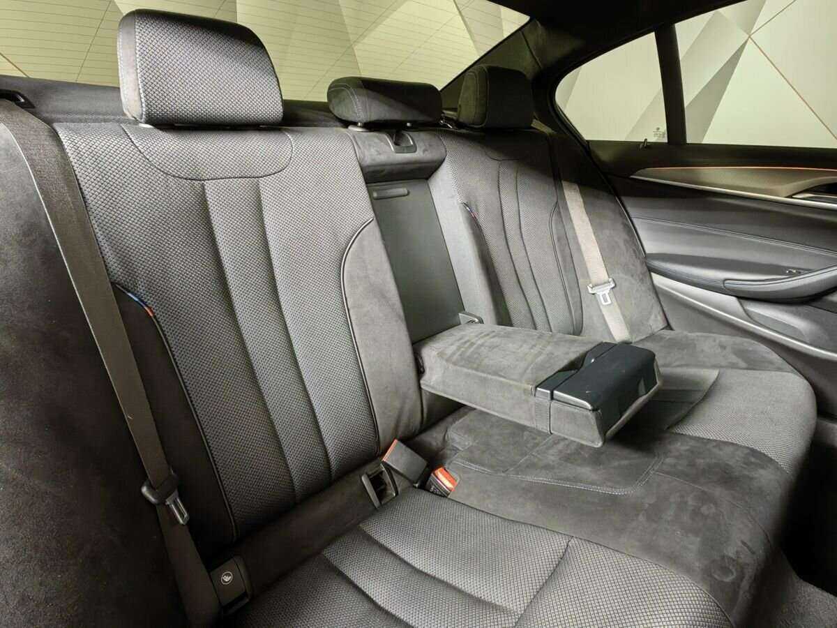 Купить BMW 5 серии 530i xDrive, 2017, 159 046 км, фото №10