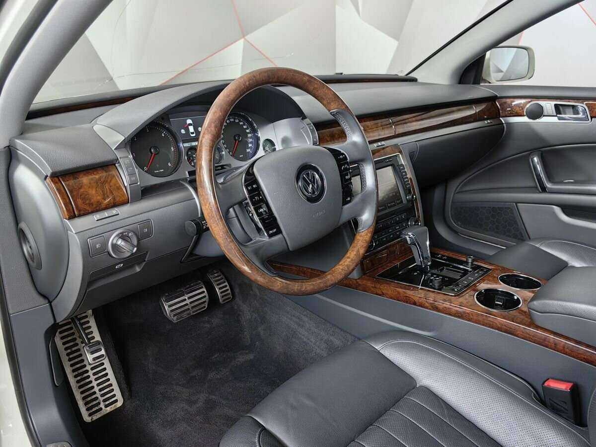 Купить Volkswagen Phaeton 4-Seater Long, 2014, 187 109 км, фото №14