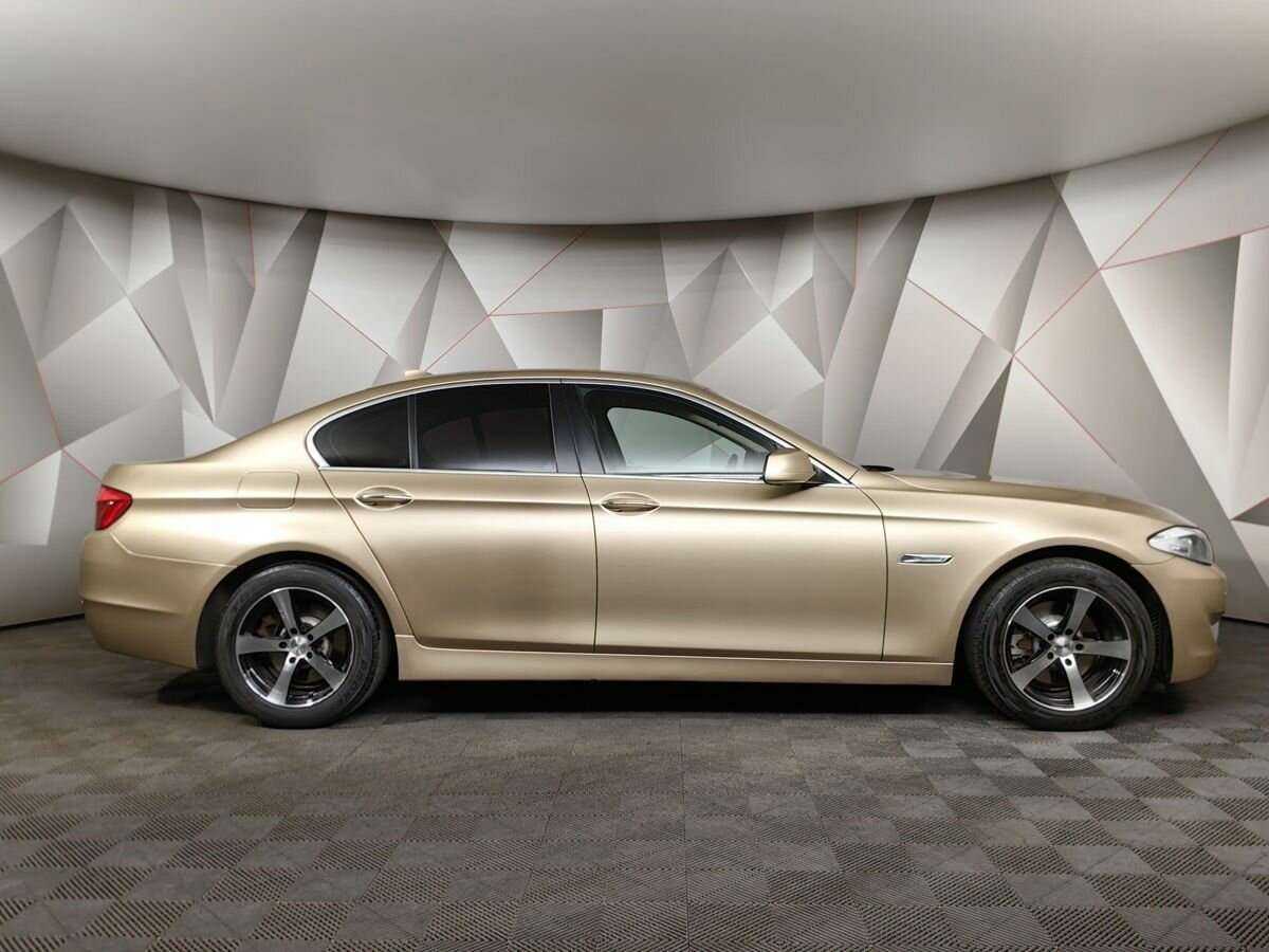 Купить BMW 5 серии 528i, 2011, 178 381 км, фото №6