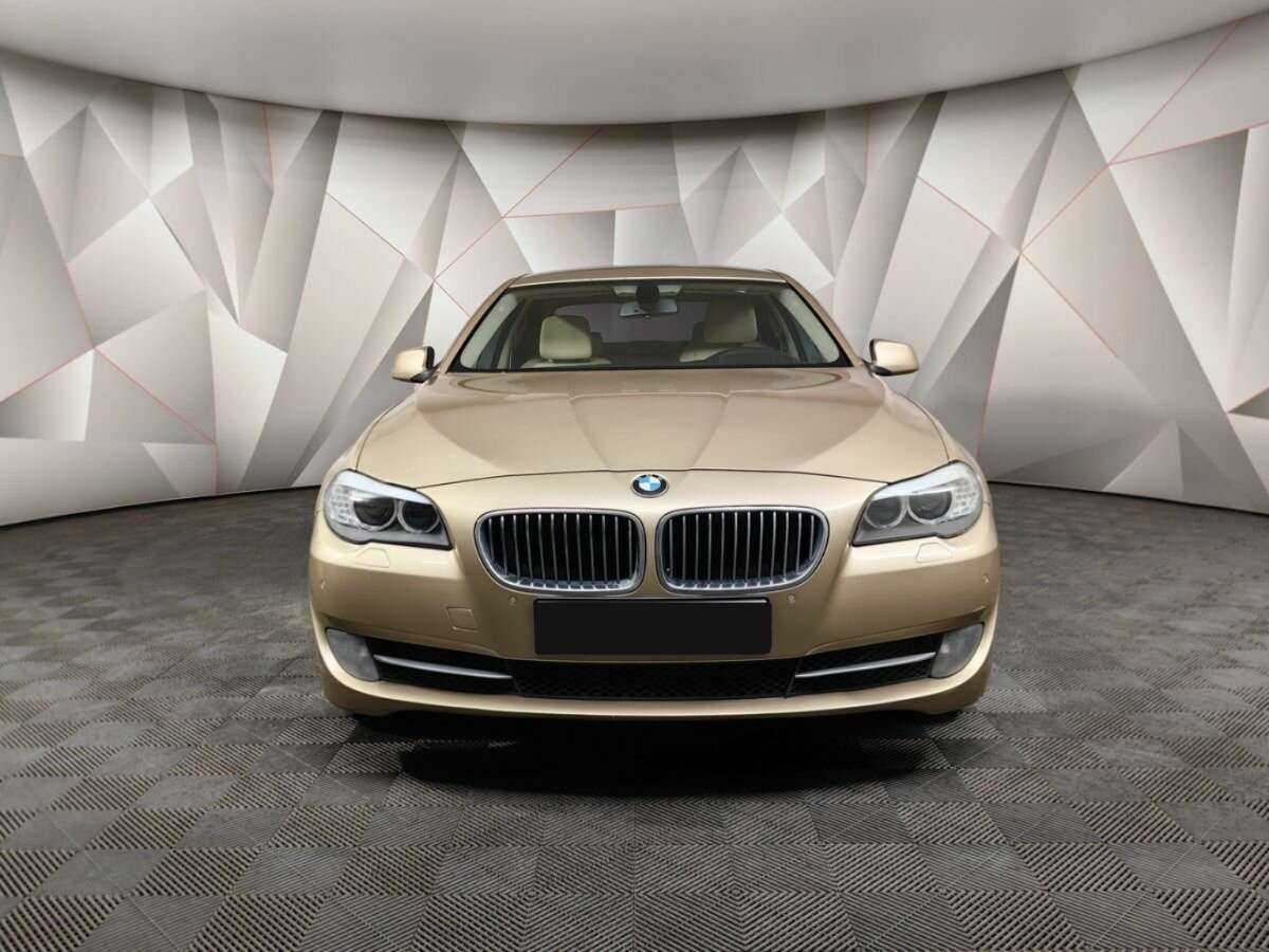 Купить BMW 5 серии 528i, 2011, 178 381 км, фото №7