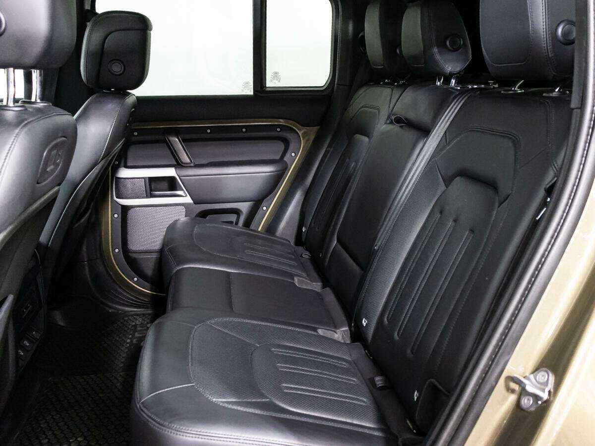 Купить Land Rover Defender 110, 2020, 52 900 км, фото №9