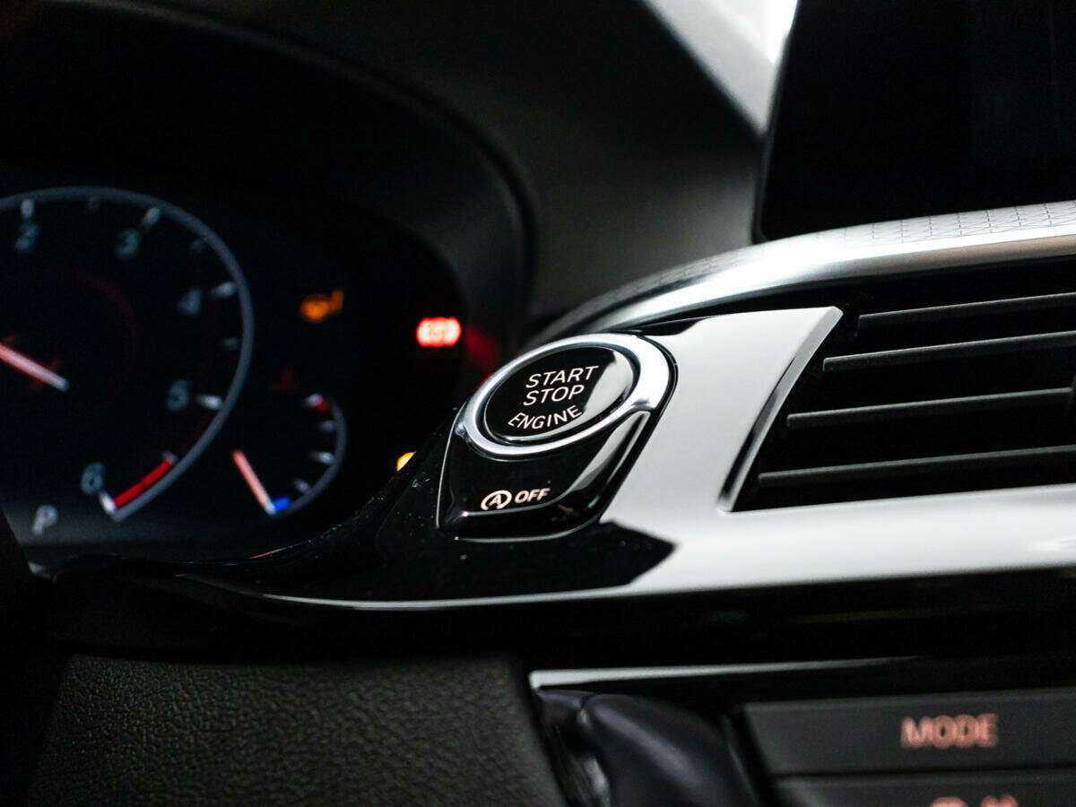 Купить BMW 5 серии 520d xDrive, 2018, 119 564 км, фото №16